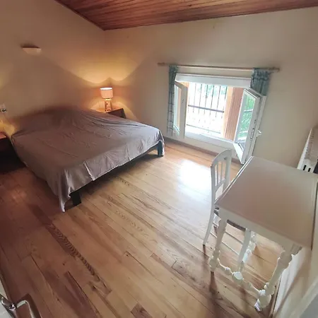 Hébergement de vacances Grande Maison De Avec Jardin