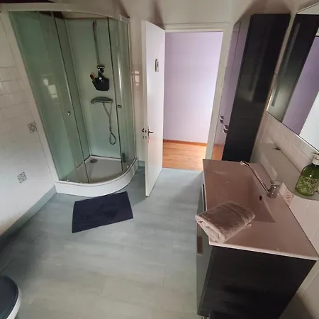 Hébergement de vacances Grande Maison De Avec Jardin *