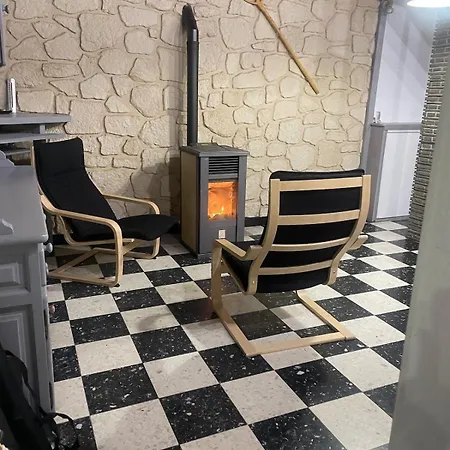 Hébergement de vacances Grande Maison De Avec Jardin *